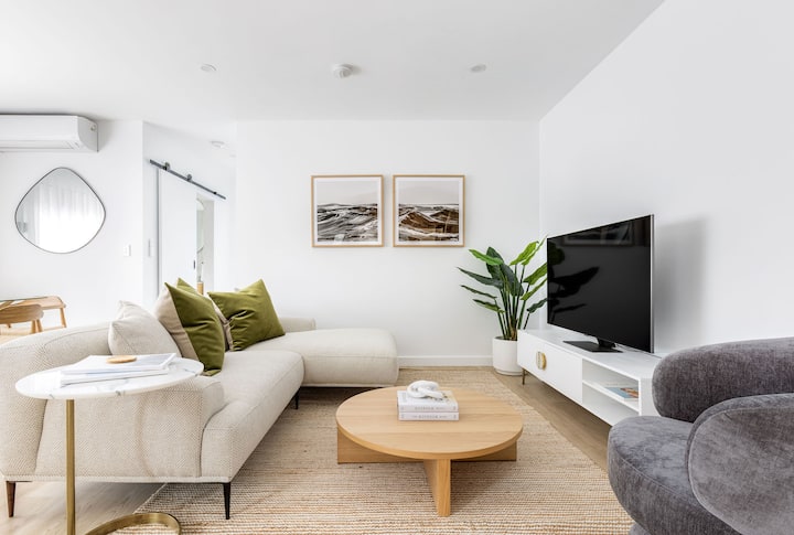 Two Bedrooms Deluxe Apartment - Including Parking - 본다이비치