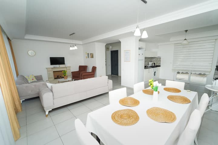 Villa Lemon, Büyük Havuzlu, Bahçeli 5+1 Villa - Ölüdeniz