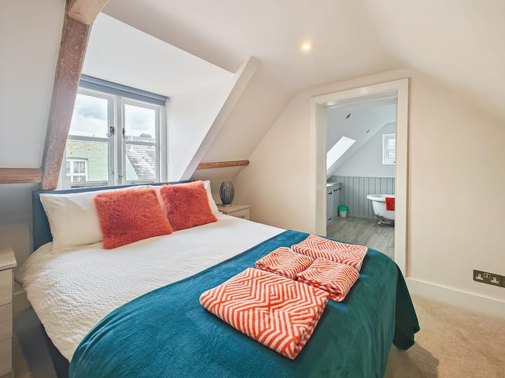 4 Bed In Lymington (Oc-c41423) - Lymington