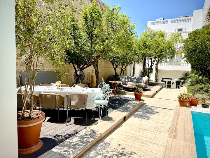 Luxury Oasis In The Heart Of The Old Village. - Malte