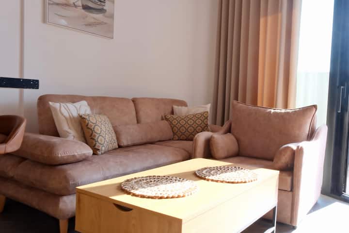 Luxury White Retreat - With Private Pool - Ksamil
