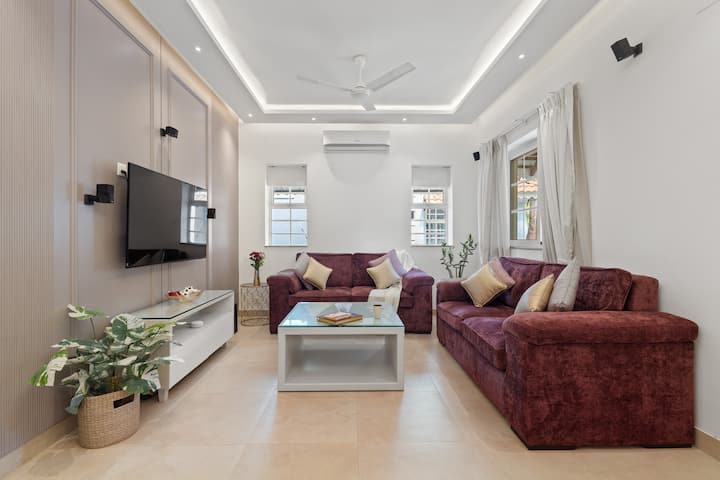 Living room image 7