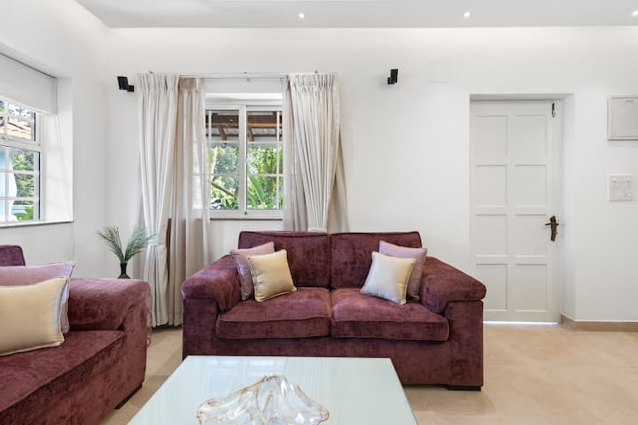 Living room image 4