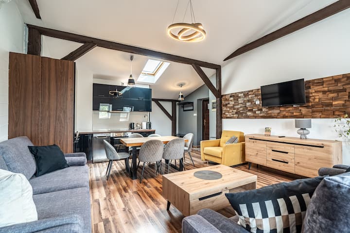 Rentplanet — Damrota Ii Apartment - 카토비세