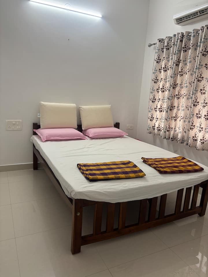 The Helipad Stay 3 Bhk A/c Flat Good Location - Mangaluru