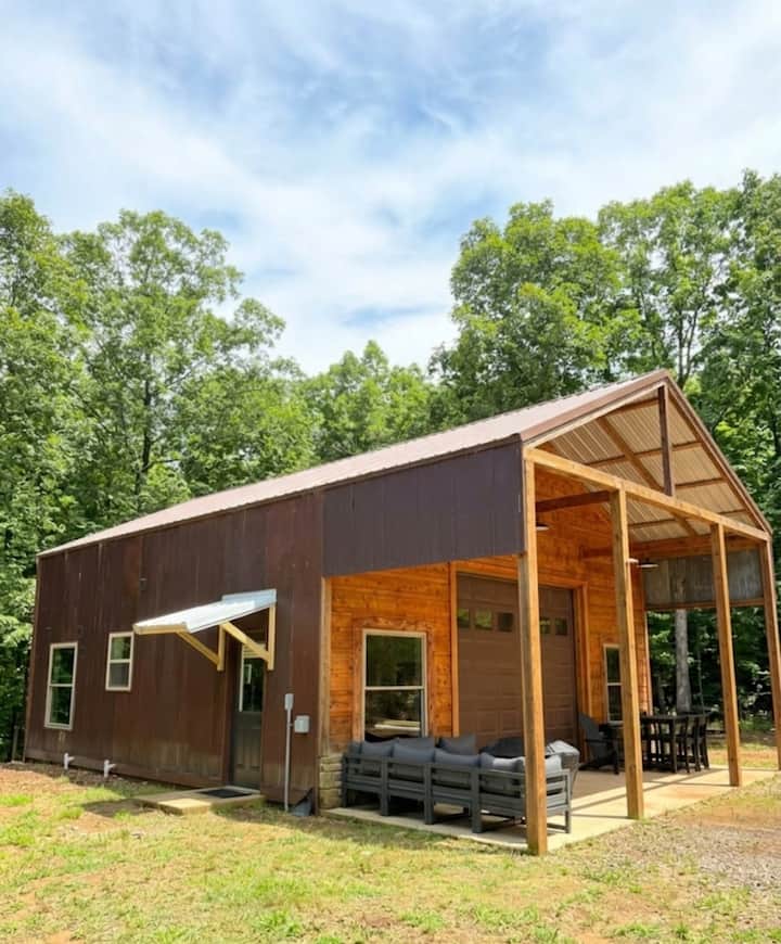 Nightfall Guest Cabin exterior