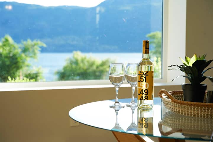 Lakeside Retreat • 1-min To Beach • King Bed - Lake Country
