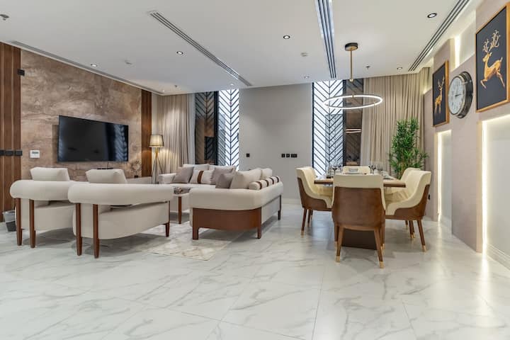 Three Beds Luxurious Apt | 139 الماجدية - Riyadh