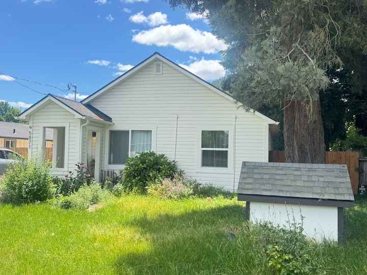 Cottage In Rogue River - Rogue River, OR