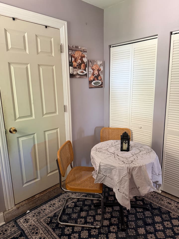 Farmhouse Retreat In The Suburbs | Private Entry - Barrington, IL