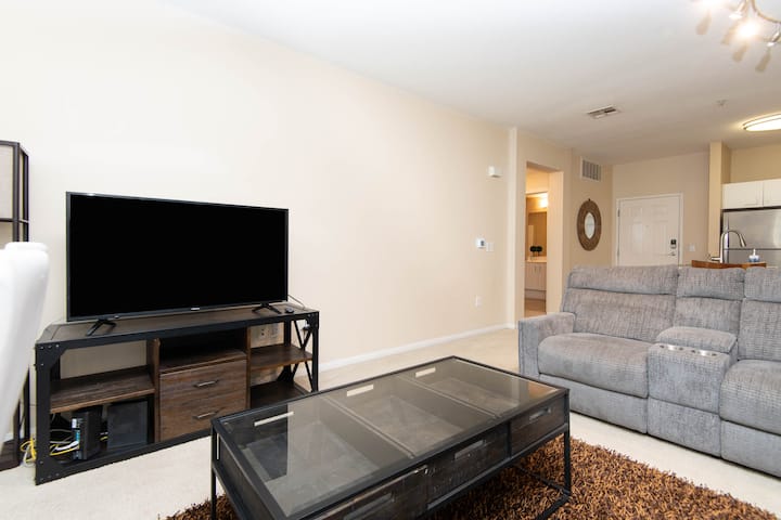 Large 2bdrm 2 Bath By Disneyland - Orange County, CA