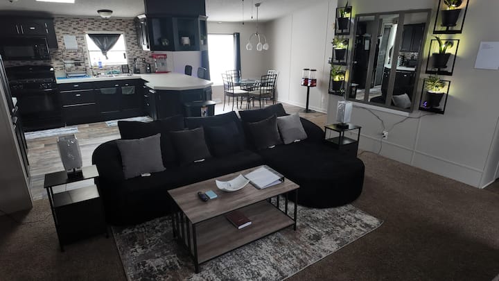 Detroit Private Room/shared Space - Westland, MI