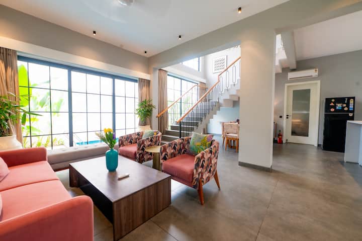 Living room image 1