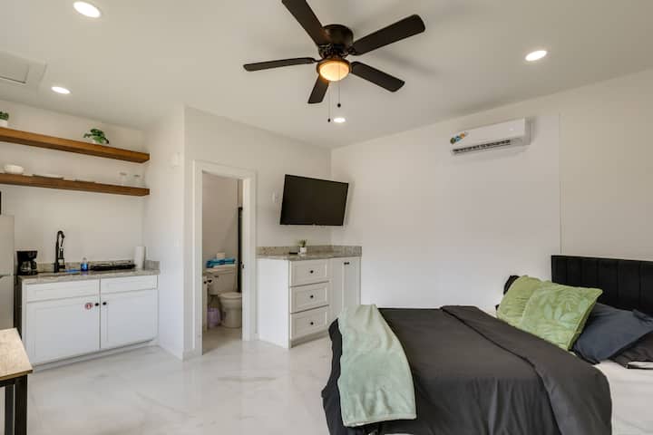 3 Blocks To Gulf! Modern Beach Base In South Padre - South Padre Island