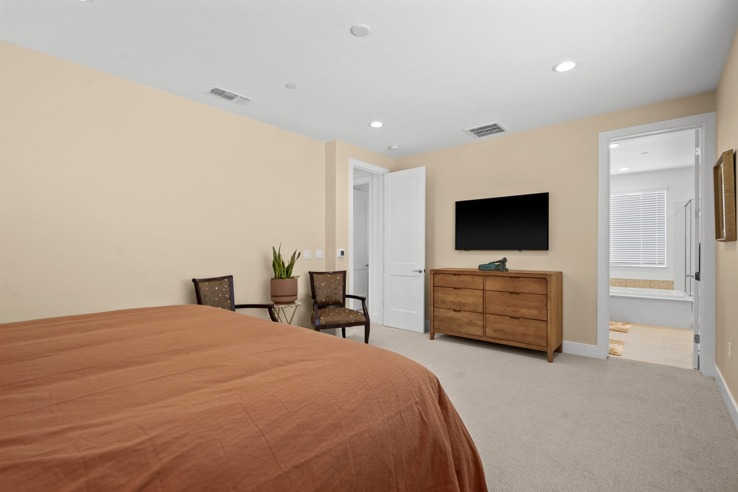 New Napa Valley Home with Hot Tub, Sleeps 10 - Photo 23