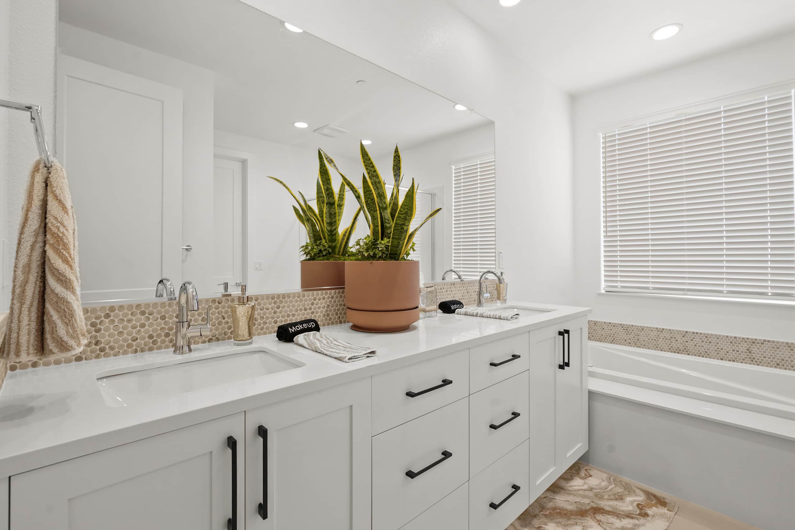New Napa Valley Home with Hot Tub, Sleeps 10 - Photo 32