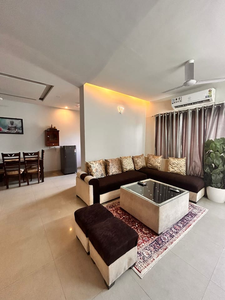 Vanrāya 2.0 Villa Near Prem Mandir By Tachi Stays - Vrindavan