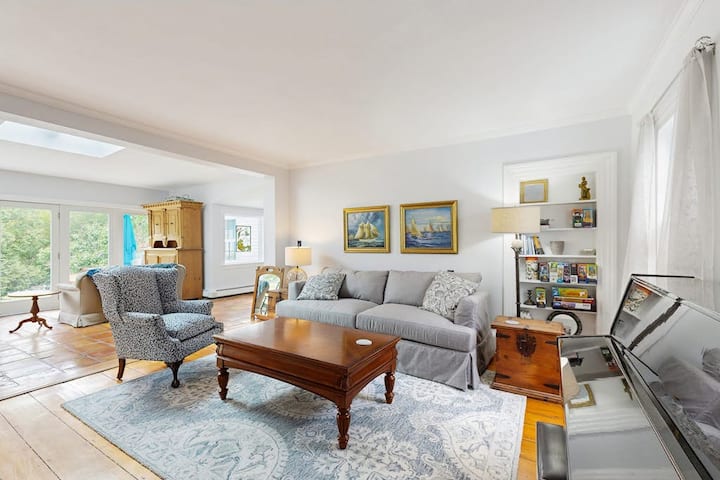 4br Elegant Historic Home With Outdoor Spaces - Camden, ME