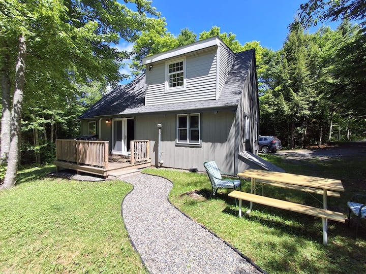 2 Lofts- Renovated Cabin | Deck | Firepit - Greenville, ME