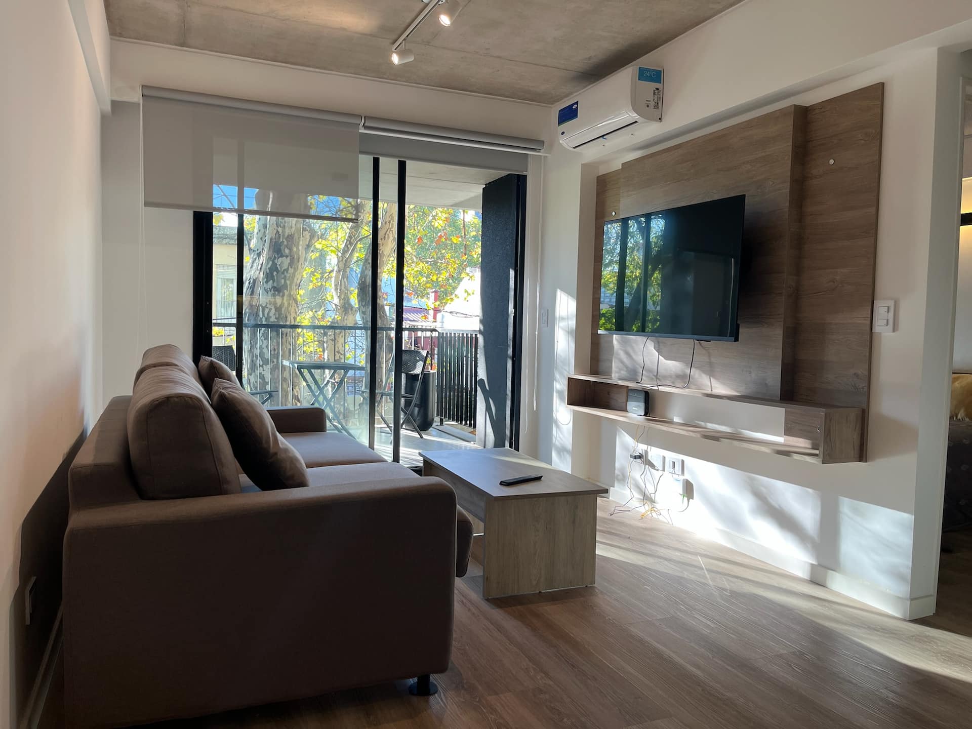 Apartamento com varanda e piso aquecido