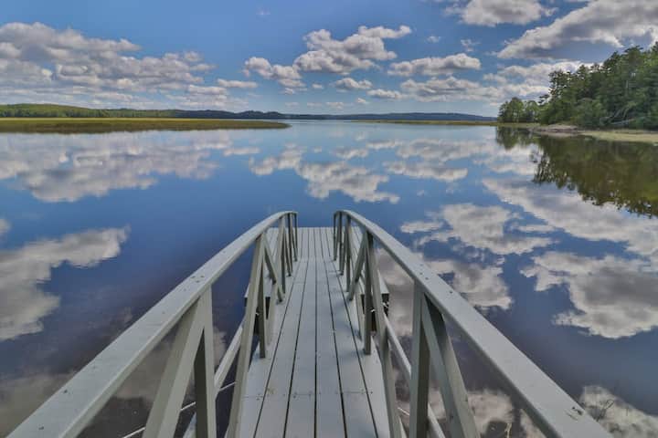 Stunning 2br Riverfront | Dock - Bath, ME