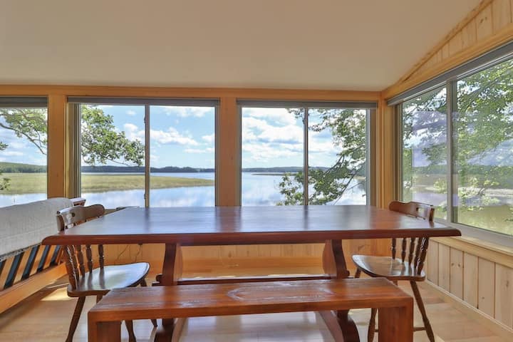 Stunning 2br Riverfront | Dock - Bath, ME