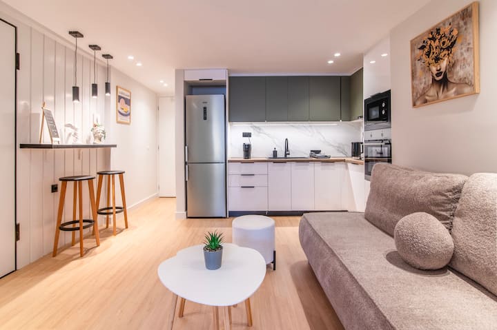 Carole's 2bdr Apartment In Koukaki- Central Athens - Ateny