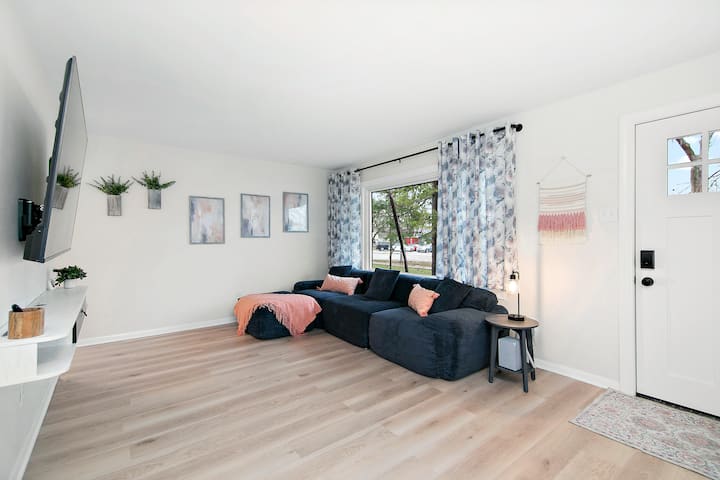 Comfortable Cozy Modern Home Bradley - Kankakee, IL