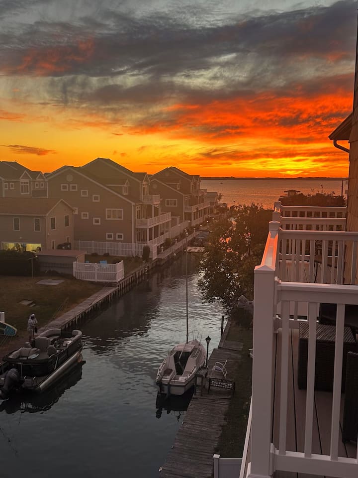 New! Charming 3-bedroom Townhome In Ocean City - Ocean City