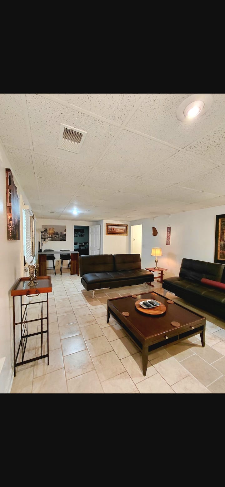 Luxury Cozy Private Basement A Secluded Sanctuary - Snellville, GA