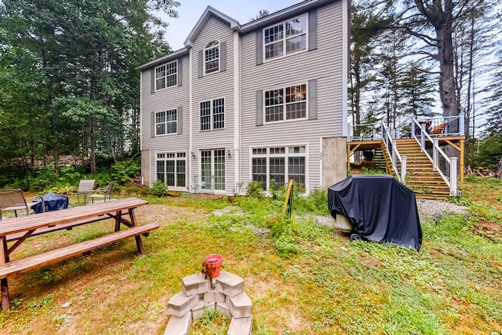 Sweeping 3br Riverfront | Deck | Firepit | W/d - Damariscotta, ME