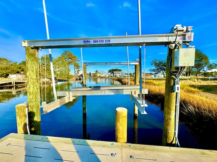 Dock + Boat Lift | Quick Run To Inlet & Icw - Emerald Isle, NC