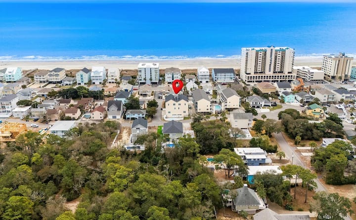 Spacious 7 Bedrooms Duplex Walk To The Beach+pool - North Myrtle Beach, SC