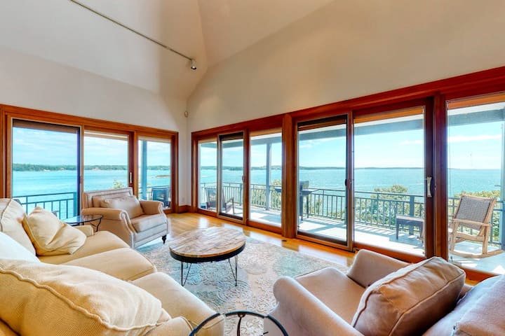3br Oceanfront Retreat W/ Great Views & Large Deck - Boothbay Harbor, ME
