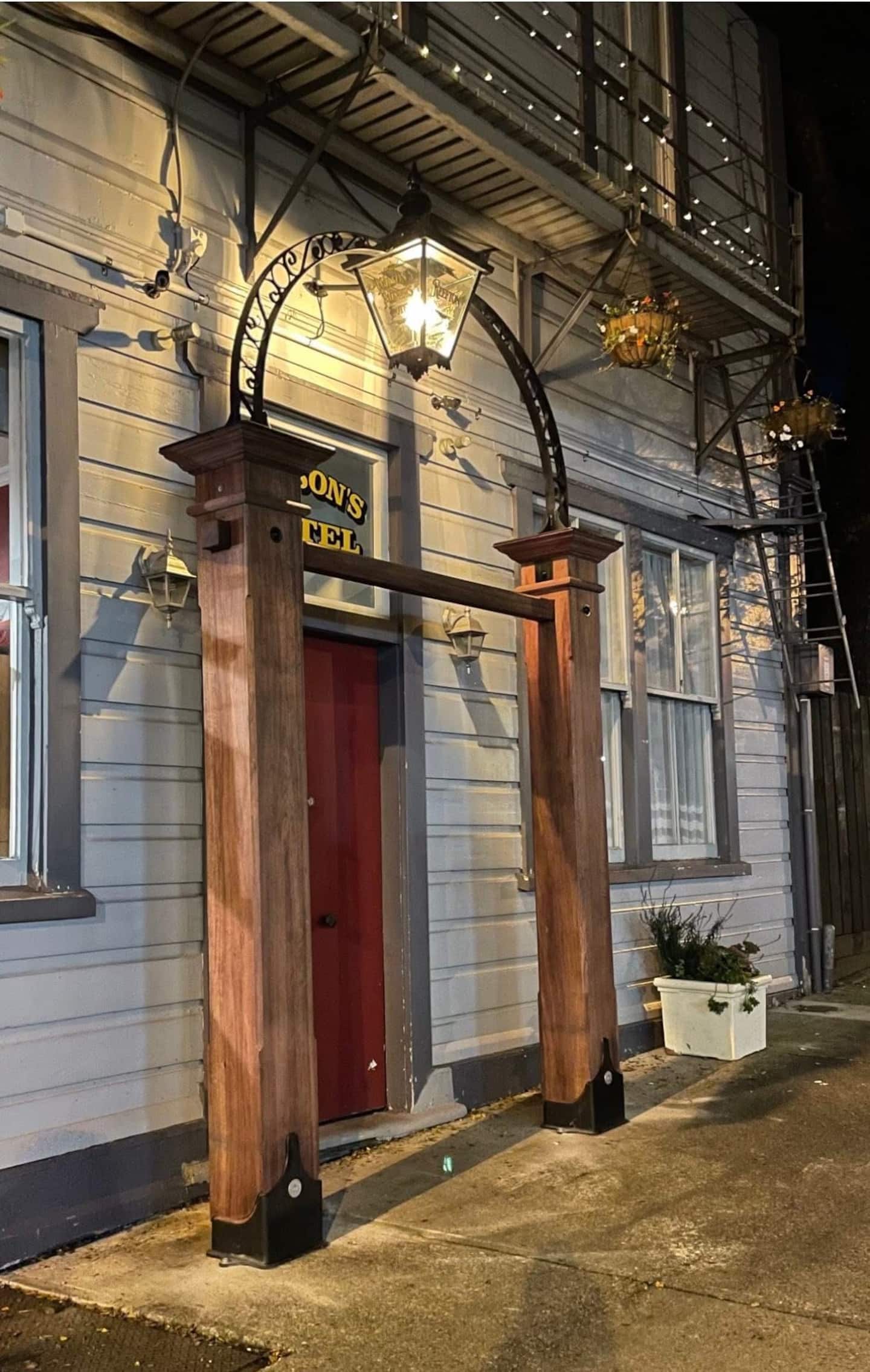 Charming Old Restored Hotel With Modern Comforts. 3