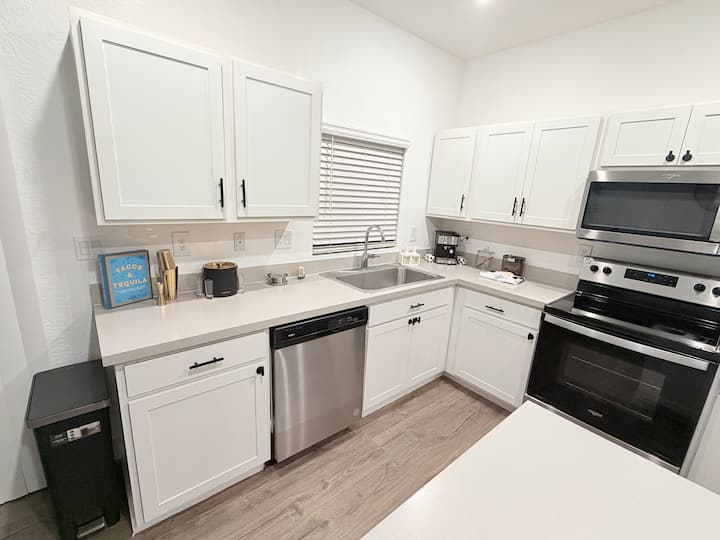 Casa Lux - Homestead, FL