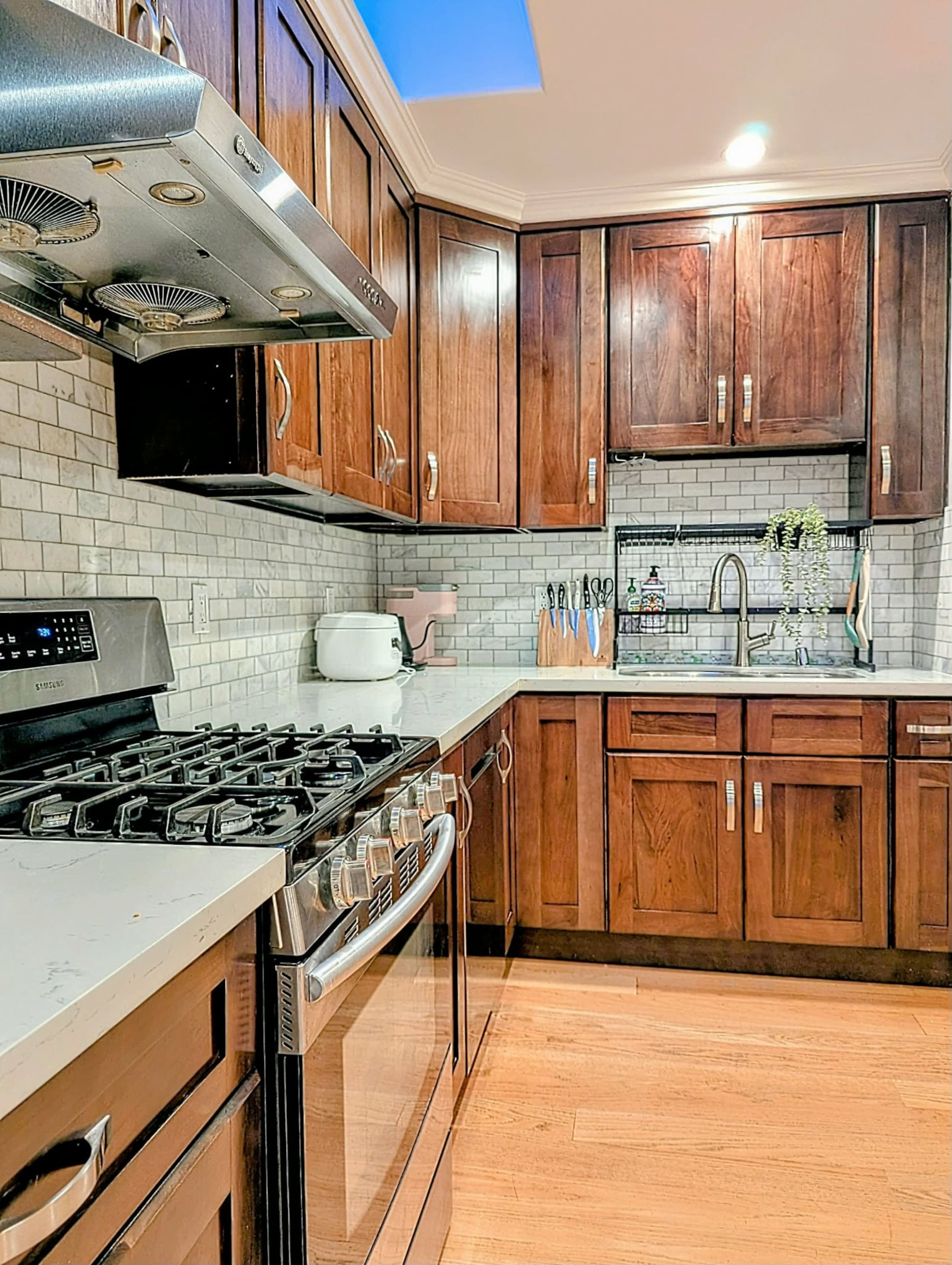 Guesthouse in San Francisco · ★4.83 · 3 bedrooms · 4 beds · 3 baths - Image 5