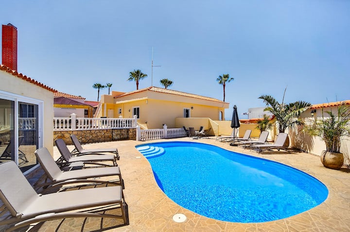 Spacious Villa Victoria Heated Pool - Adeje