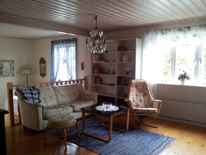 Modern Villa I Mysig Bullerby - Bålsta