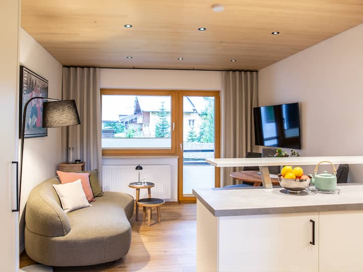 Neu - Hochwertig - Liebevoll -
Studio "Bergleben" - Mittelberg