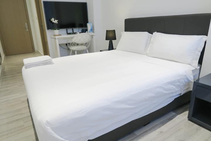 Heart Of City Studio Apt/wifi-somerset/orchardarea - Newton