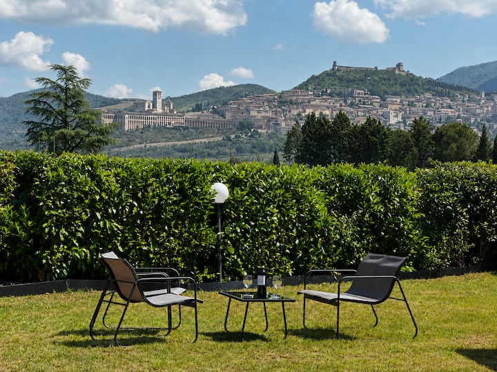 Charming House With Assisi View And Garden - 아시시