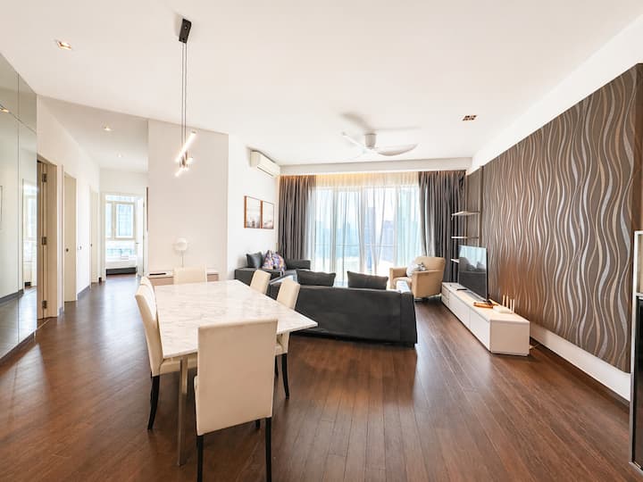 #2 Spacious 4 Br Apartment-2 Minutes Walk Klcc - Kuala Lumpur