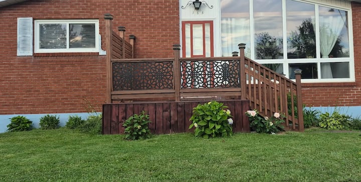 Simple And Cozy Basement - Moncton