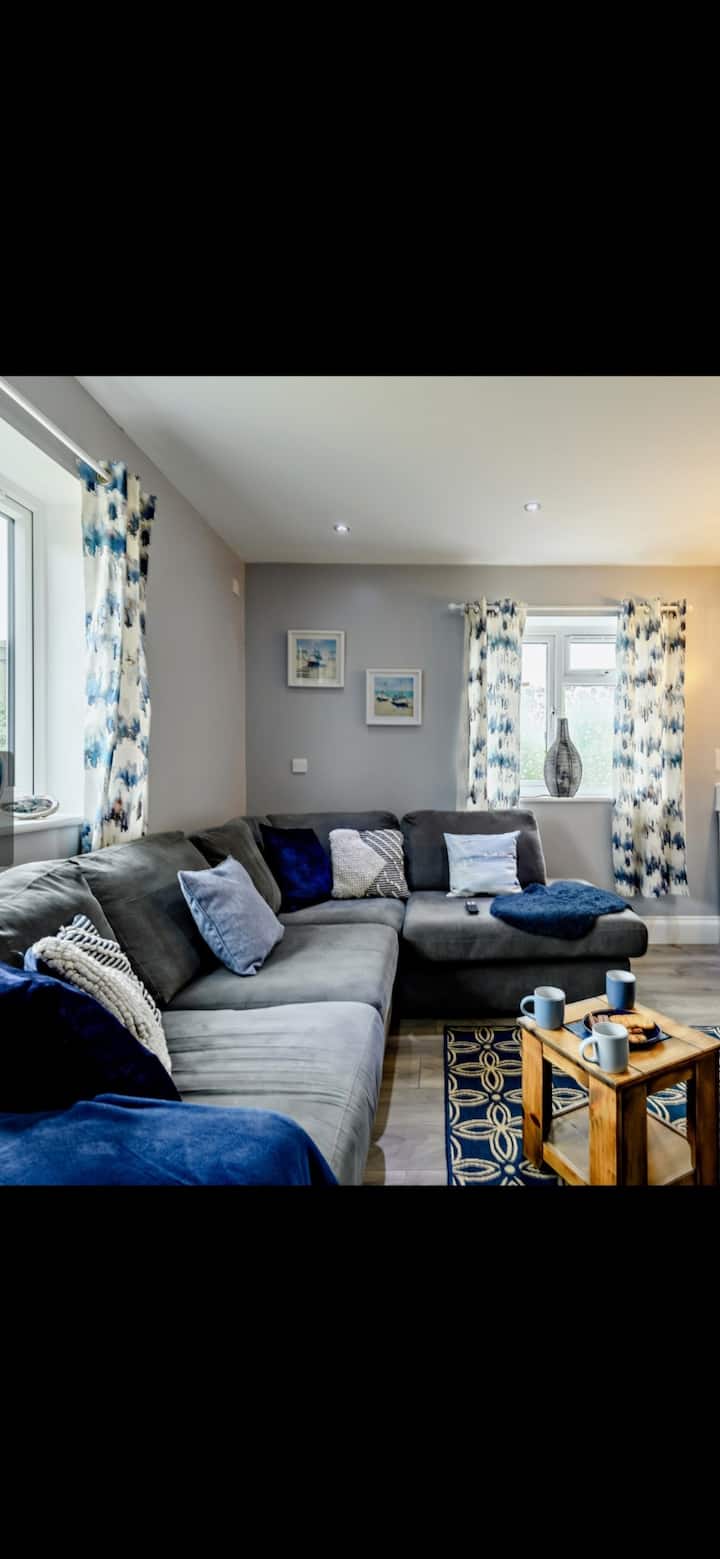 Cosy Coastal Cottage
Close To Parks And Beaches - Poole