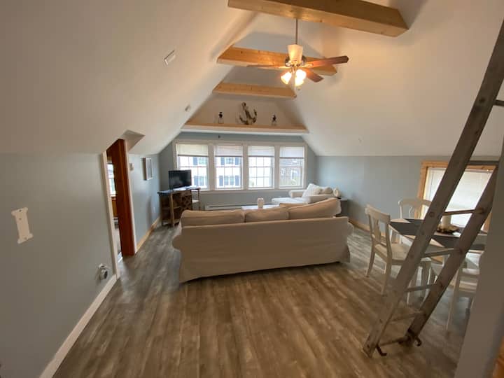 Inviting 3br+ Loft At Summer Escape Awaits! - Old Lyme, CT