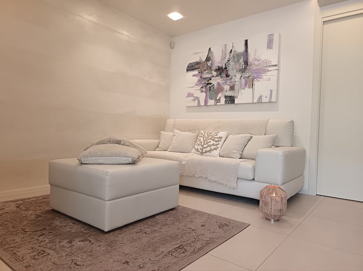 Jesolo, “Nathalie” Apartment With Pool - Italien