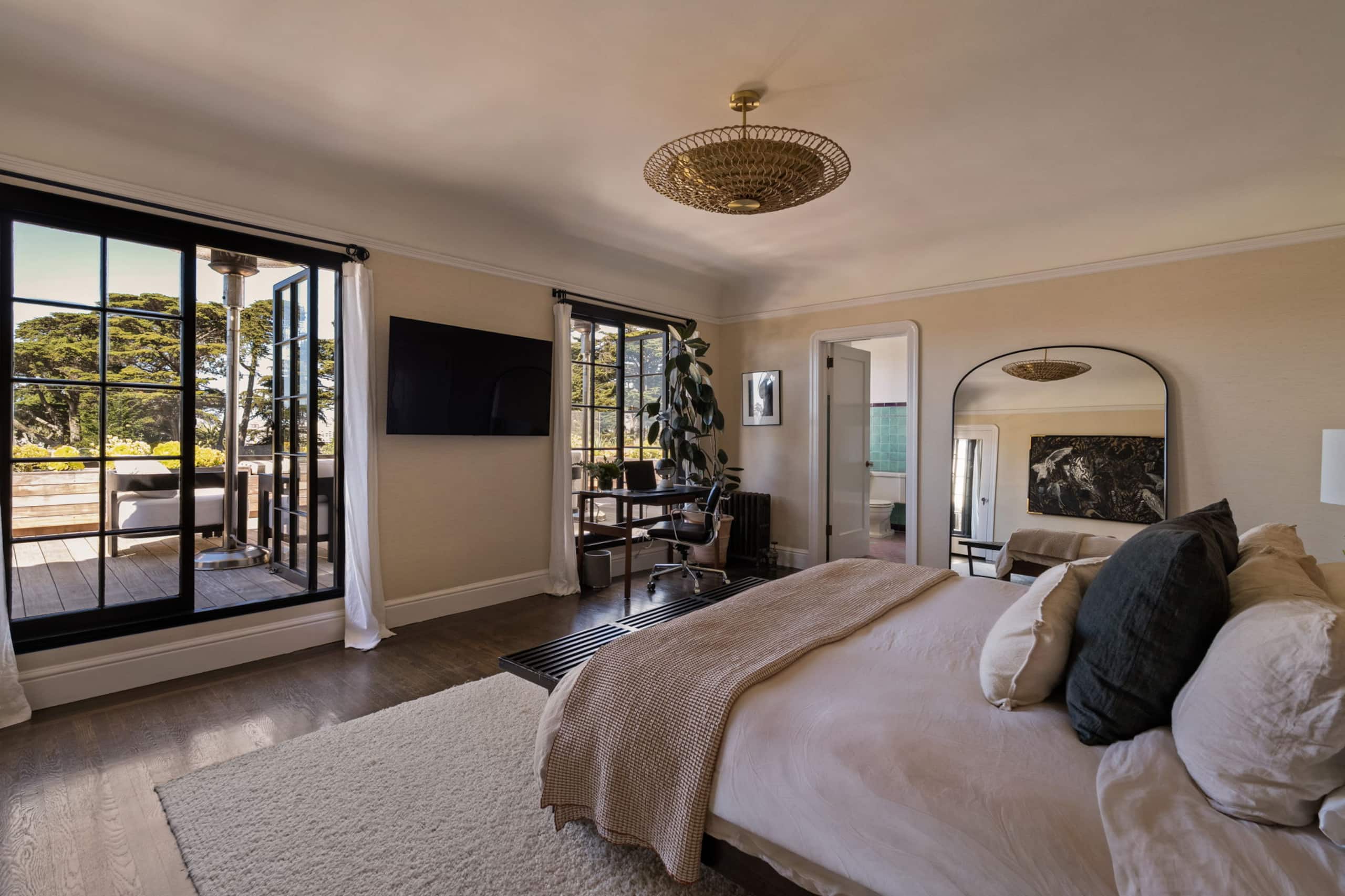 Home in San Francisco · ★5.0 · 4 bedrooms · 5 beds · 3 baths - Image 10