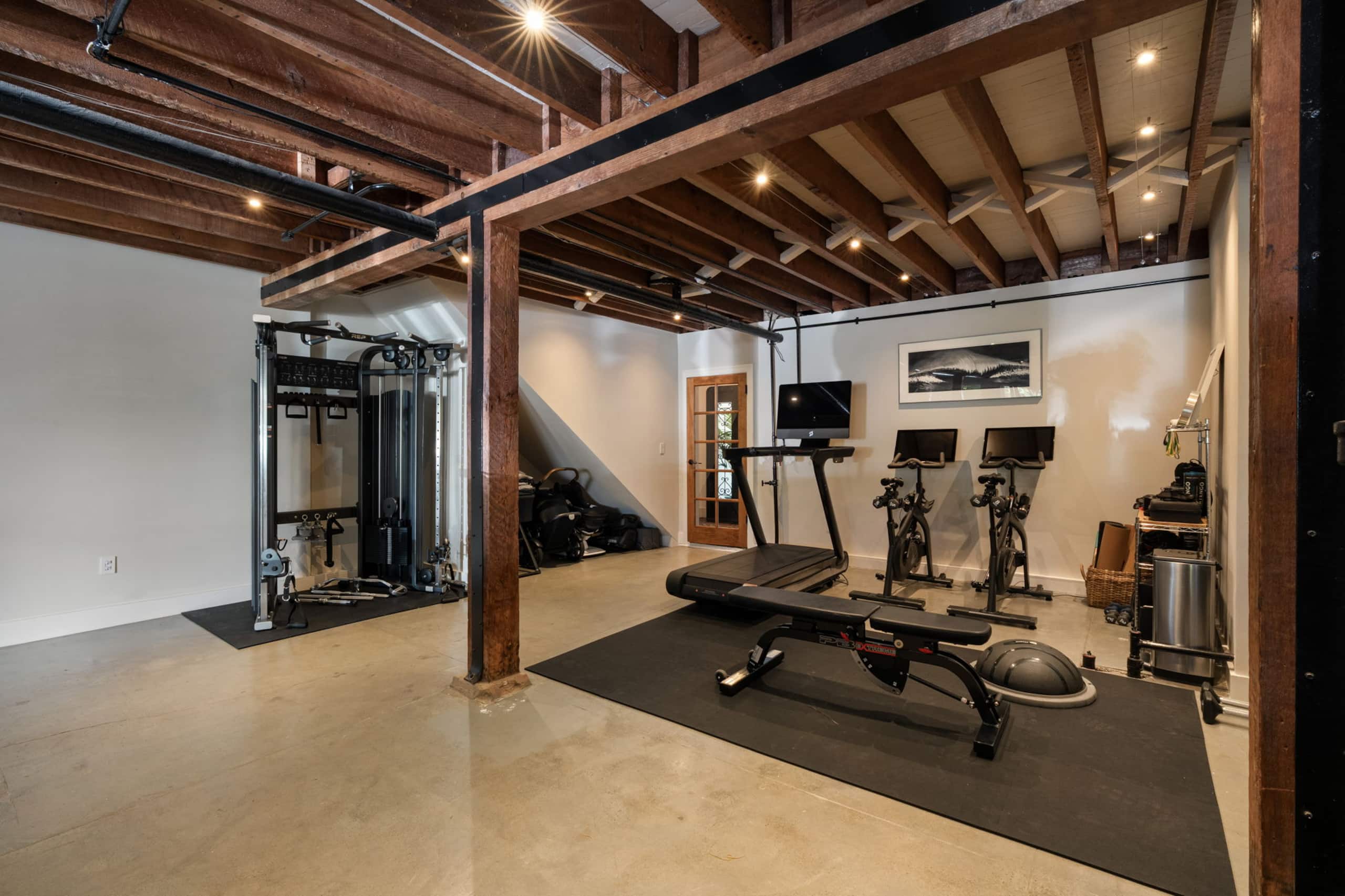 Home in San Francisco · ★5.0 · 4 bedrooms · 5 beds · 3 baths - Image 20