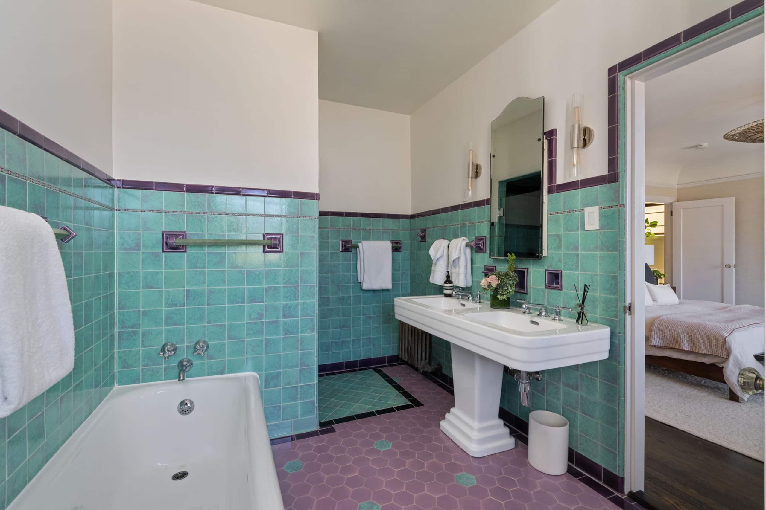 Home in San Francisco · ★5.0 · 4 bedrooms · 5 beds · 3 baths - Image 14